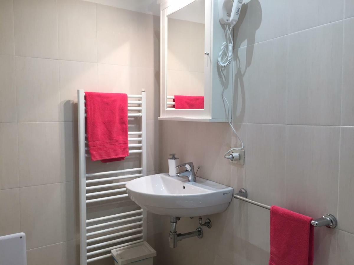 Temporary House Vicolo Colombina Apartment โบโลญญา ภายนอก รูปภาพ