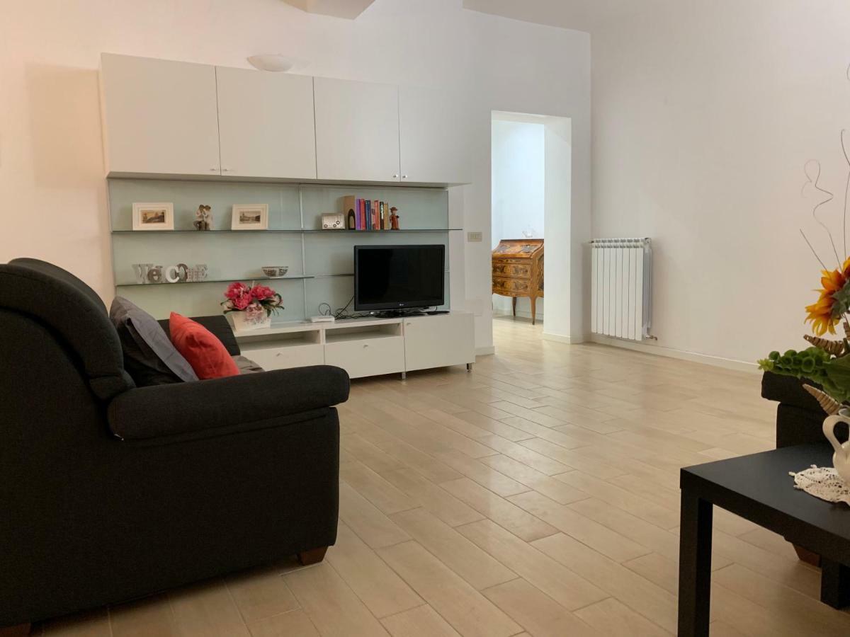 Temporary House Vicolo Colombina Apartment โบโลญญา ภายนอก รูปภาพ