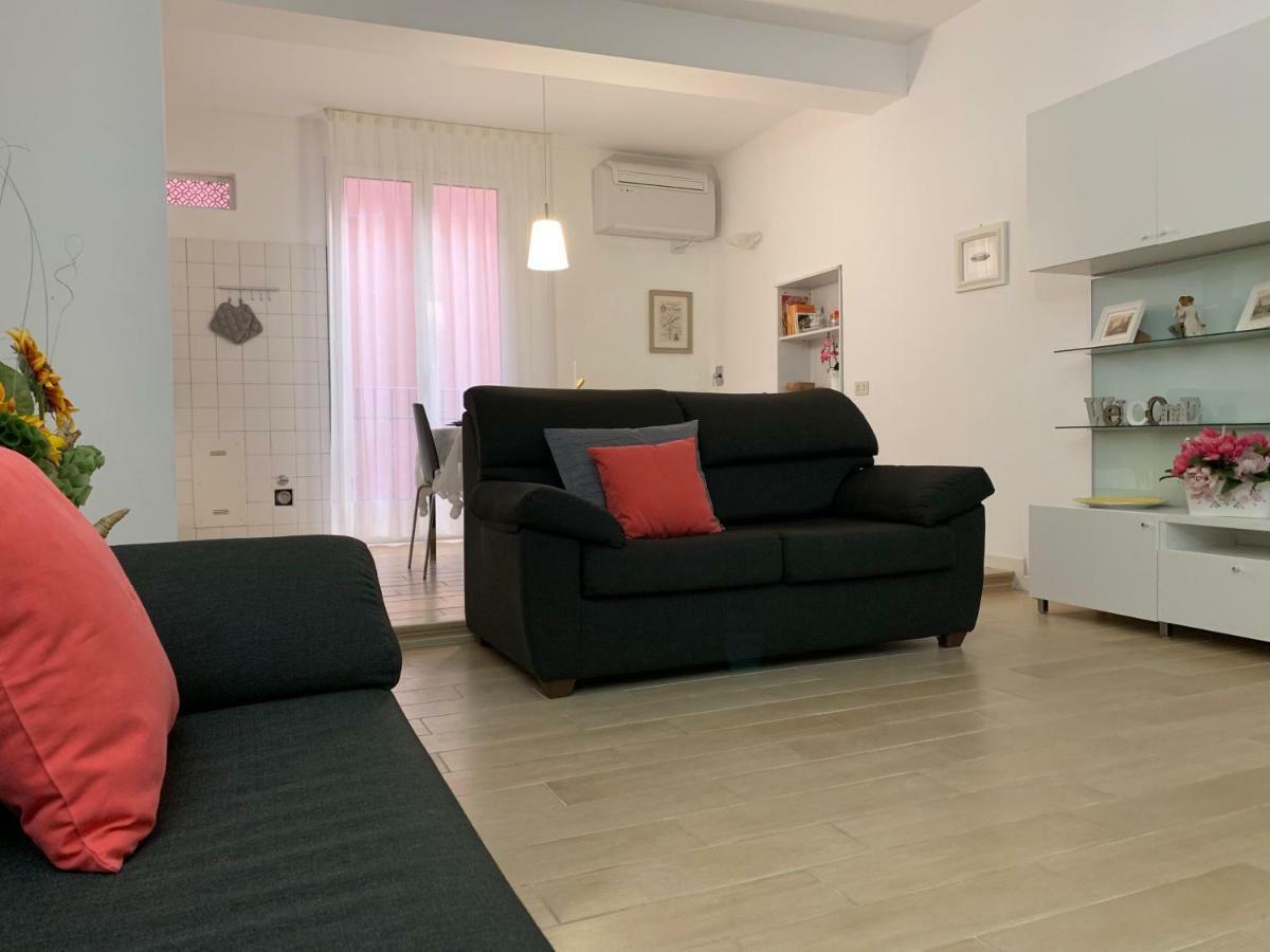 Temporary House Vicolo Colombina Apartment โบโลญญา ภายนอก รูปภาพ