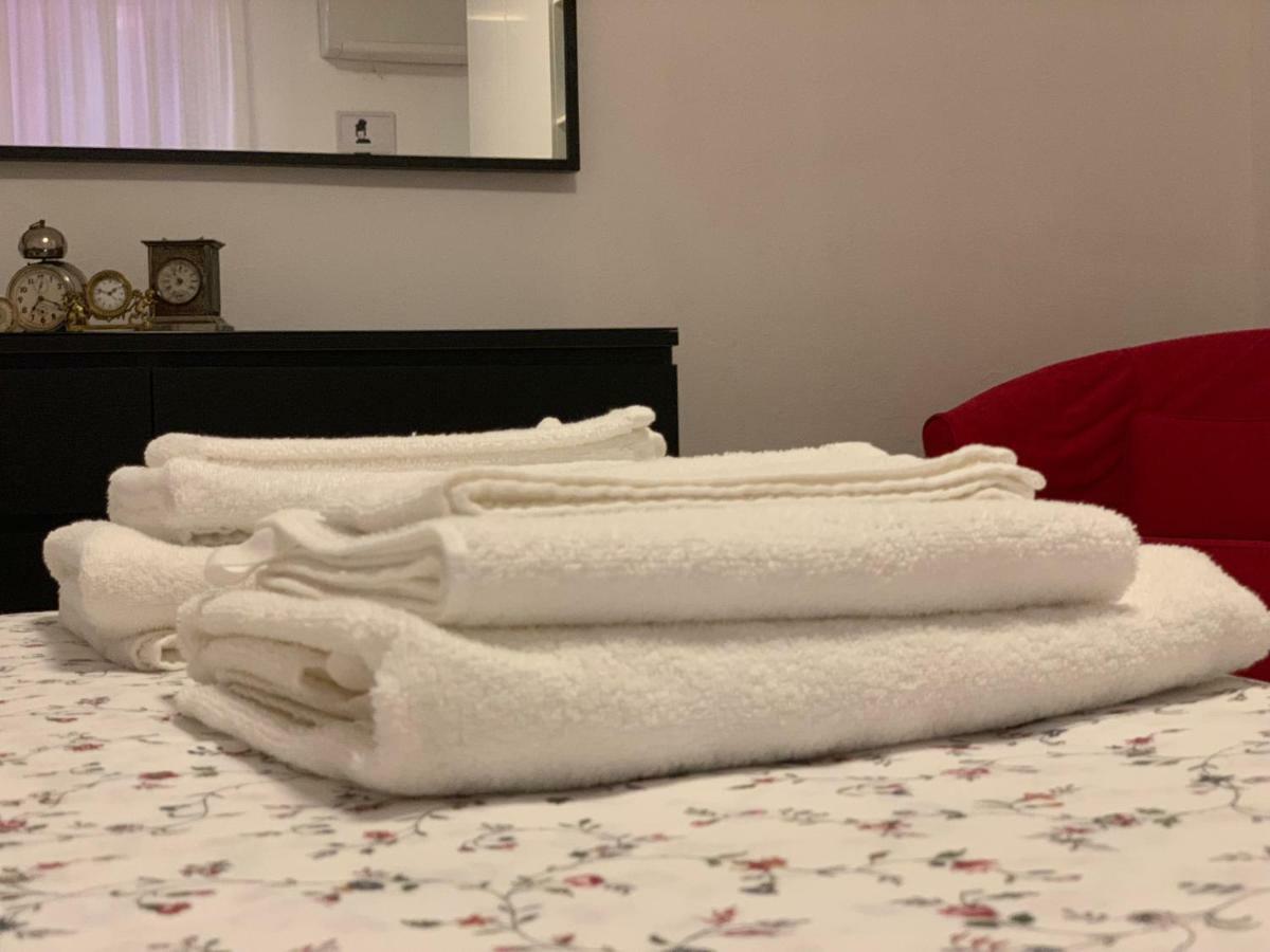 Temporary House Vicolo Colombina Apartment โบโลญญา ภายนอก รูปภาพ