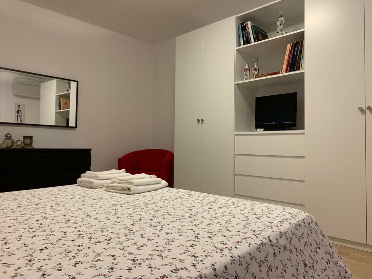 Temporary House Vicolo Colombina Apartment โบโลญญา ภายนอก รูปภาพ
