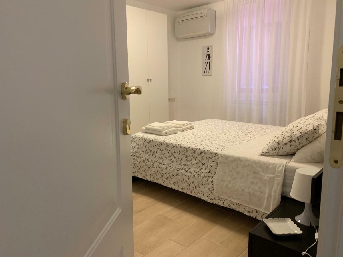 Temporary House Vicolo Colombina Apartment โบโลญญา ภายนอก รูปภาพ